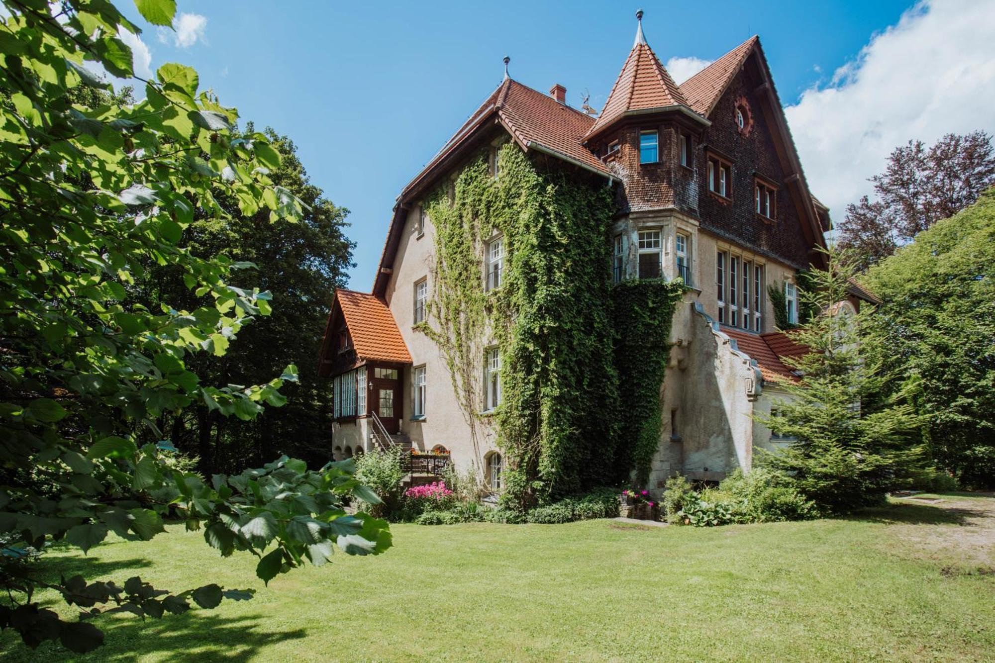 Palac Mysliwski Orle Solutions Mirosławiec Buitenkant foto
